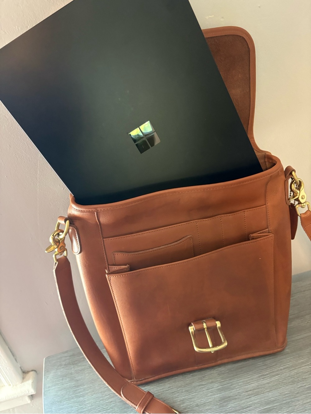 Coach Vintage Leather Emerson Laptop Bag with Brass Hardware - Picture 13 of 14